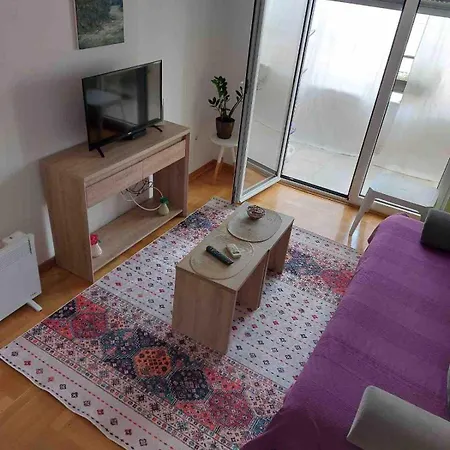 Cozy With Private Garage - Walk To Center * Budva