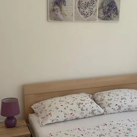 Daire Cozy With Private Garage - Walk To Center Budva