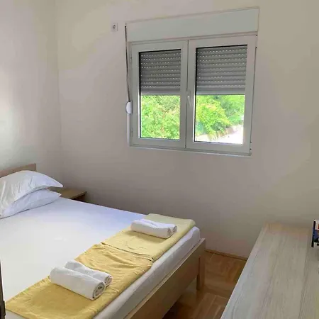 Cozy With Private Garage - Walk To Center Daire Budva